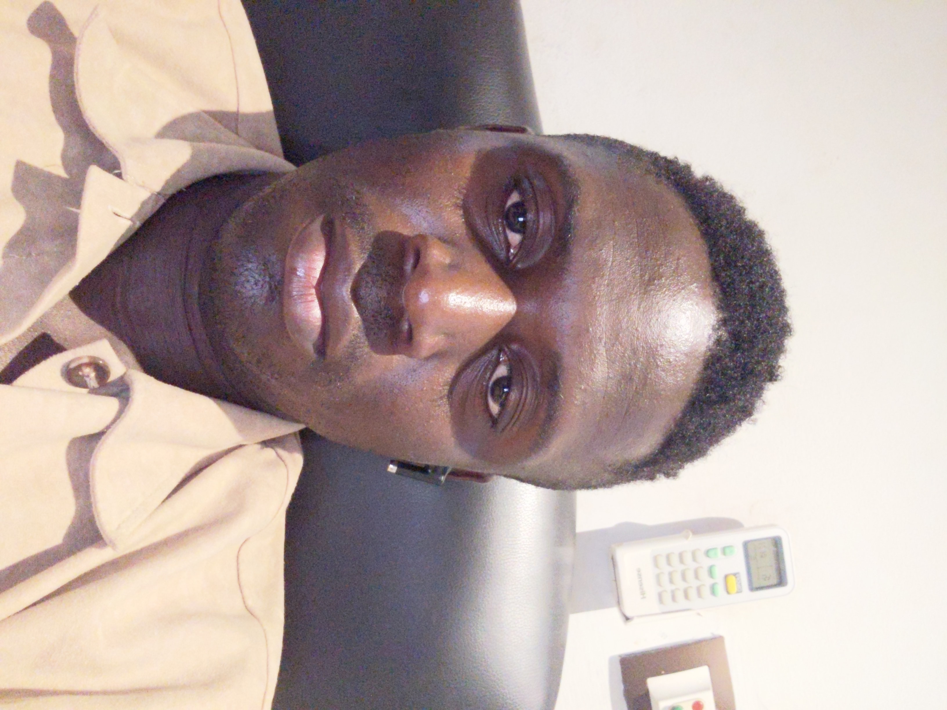 Zelateur junior  Ombolo